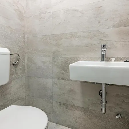 2 Bedroom Lovely In Zadar