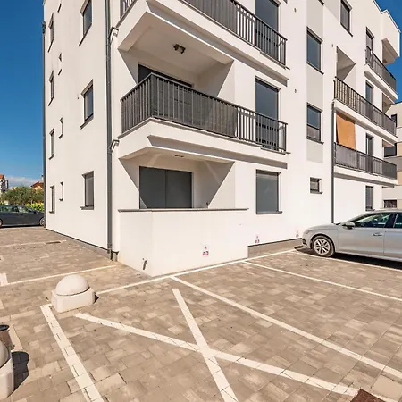 Appartement 2 Bedroom Lovely In
